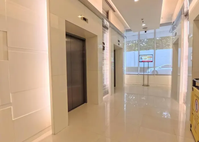 Cozy Corner Unit Balcony With Pool View * Manila